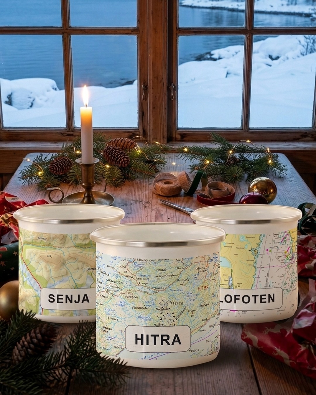 Tre kartkopper med Senja, Hitra og Lofoten p&aring; et julebord